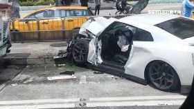 k戰神撞公車1800