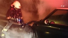 新北,國道,三重,火警,燃燒,自燃,起火（圖／翻攝畫面）