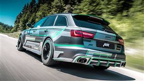 以前大家用NOS加速 現在ABT RS6-E用電力玩一鍵加速