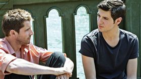 《喜歡你 愛上你 逃離你》7月27日浪漫獻映_左為皮耶迪拉登川普 右為文森拉寇斯特