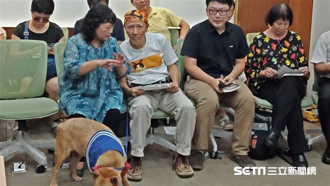 中生出書　肯定公民意見在台易被聽見