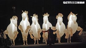 新北市文化局,2018新北市兒童藝術節,法國Compagnie des Quidams,劇團,FierS à Cheval夢幻之馬,市民廣場