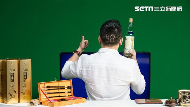 詹惟中剃58髮型　大推888好運酒