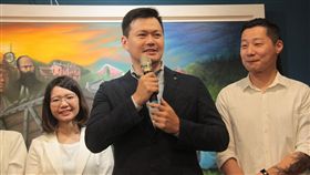 柯文哲17日受邀赴時代力量港湖區市議員參選人蕭新晟的競選辦公室開幕茶會 時代力量提供