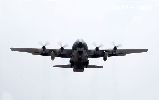 空軍嘉義基地營區開放「航空嘉年華」。（記者邱榮吉/攝影）