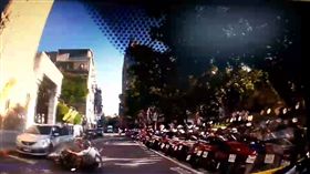 台北,士林,開車門,車禍,老翁。翻攝畫面