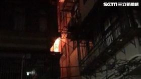 新北,淡水,火警,焦屍,惡火,火舌（圖／民眾吳小姐提供）