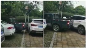 廣西,違停,休旅車,開路,薪水（圖／翻攝自微博）