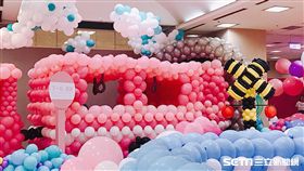粉紅泡泡展。（圖／記者馮珮汶攝）