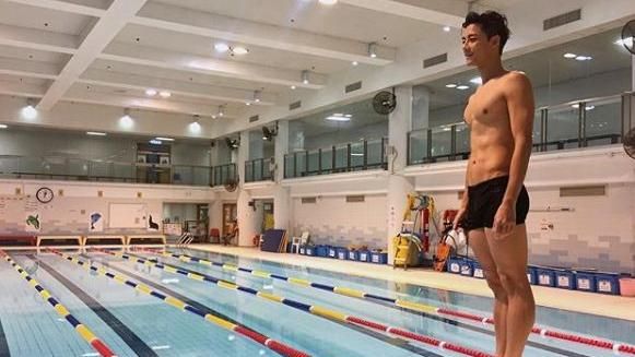 香港男神踢球暈倒　送加護病房急救