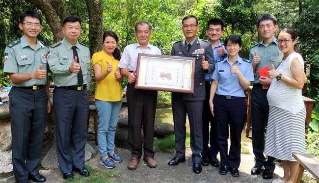 兩媳三兒都從軍　蔡肇陽獲模範父親