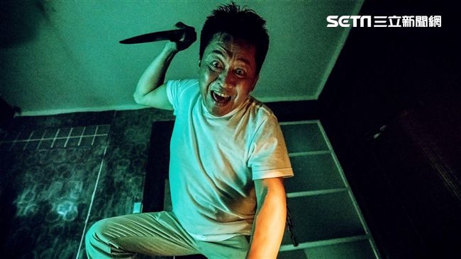 男星住凶宅爆中邪　竟拿刀追殺女兒