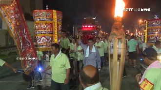 鬼門開前火燈夜巡　乩童跳草叢驅魔