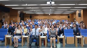 屏東縣府籌組2019台灣燈會顧問團2019年台灣燈會將在屏東辦理，屏東縣政府籌組顧問團，16日首次召開顧問會議，廣納建言。前中為屏東縣長潘孟安。（屏東縣政府提供）中央社記者郭芷瑄傳真　107年7月16日