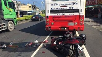 恐怖巧合！騎士444K撞客運斷魂