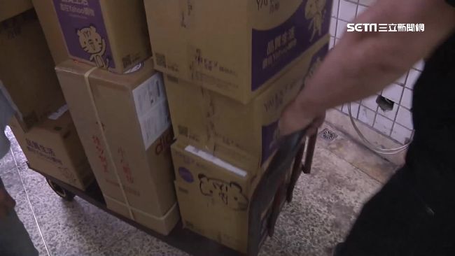超商摔包裹　網紅：60塊還要求什麼