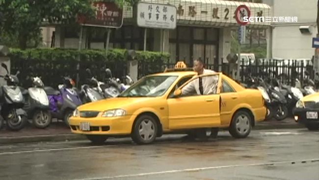 避耗油撇步多　運將推車、清空後車廂