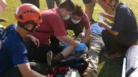 台北市,陽明山,擎天崗,大草原,牛隻,衝撞,婦人,受傷,外籍男子