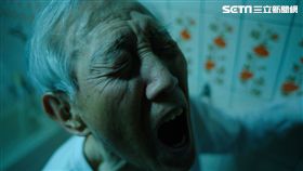 高振鵬在戲中演出痛苦尿出血尿的表情十分猙獰到位。（圖／公視提供）