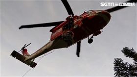 一名登山客跌邊坡 嘉義南投消防合力救