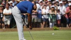 後九洞推桿失準，讓伍茲錯過追上領先群機會。（圖／美聯社／達志影像）