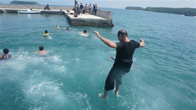 澎湖「炸港」活動　不分大小孩共同樂