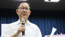 丁守中舉行婦幼安全記者會中國國民黨台北市長參選人丁守中（圖）13日舉行「婦幼安全記者會」，針對目前的婦幼安全政策提出問題，指出中央和地方在有效打擊犯罪和建構社會安全網方面，均未掌握重點，直批台北市長柯文哲面對警察風紀、貪瀆問題，只會去派出所批公文，完全不了解基層員警及人民的需要。中央社實習記者李雨莘攝　107年8月13日