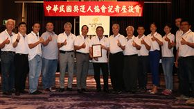 出席座談的會奧運人會員共同合影。（圖／中華奧運人協會提供）