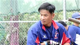 姜建銘再拚亞運　有望與林瀚扛中心棒次亞運中華成棒培訓隊總教練許順益表示，先發投手、打序都還在調整，初步構想讓林瀚、姜建銘（圖）扛中心棒次。中央社記者謝靜雯攝　107年3月7日