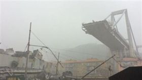 義大利,熱那亞,高架橋,倒塌,傷亡（圖／翻攝自Mark Stone Twitter）