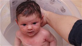 菲傭,香港,洗澡,漂白水,沐浴乳,皮膚,紅腫,僱主, 圖／翻攝自Pixabay https://goo.gl/iwr9DR