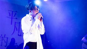 毛不易及八三夭
圖／滾石唱片提供