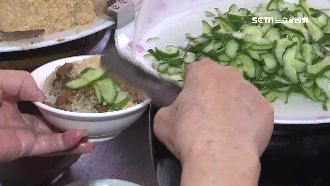 米糕搭配四神湯　鹽埕美食飄香71年