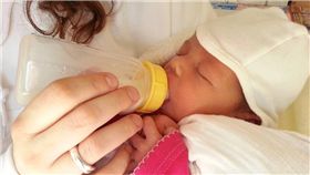 奶瓶,嬰兒,餵奶,哺乳　圖／pixabay