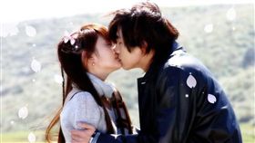 男星賀軍翔2005年跟楊丞琳合作演出《惡魔在身邊》/翻攝微博