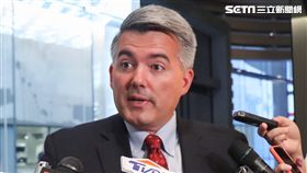 蔡總統會晤美參議員賈德納（2）總統蔡英文出訪友邦巴拉圭和貝里斯，去程過境美國洛杉磯，14日在下榻飯店與美國聯邦參議院外交委員會亞太小組主席賈德納（Cory Gardner）（圖）會面，會前賈德納接受媒體訪問。中央社記者裴禛洛杉磯攝  107年8月14日