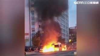 集體縱火！瑞典4城市80多輛車燒毀