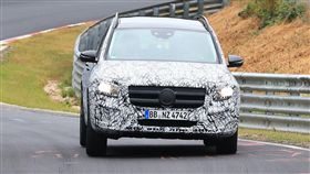 Mercedes-Benz GLB偽裝車。（圖／翻攝motorbox網站）