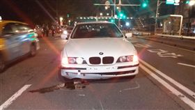台北,大安,公館,水源市場,車禍,BMW,老婦。翻攝畫面