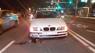 凌晨過馬路　老婦路中遭BMW撞飛亡