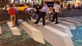 台南推街道美術館　李孟諺試玩狂拍照