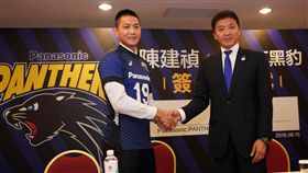 陳建禎加盟日本松下黑豹（圖／由陳建禎提供）