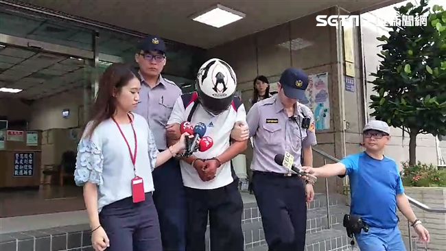 當街隨機攔車借錢　男子遭警識破活逮