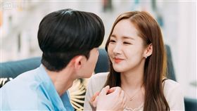 朴敘俊與朴敏英演出的韓劇《金祕書為何那樣》 圖/愛奇藝台灣站提供