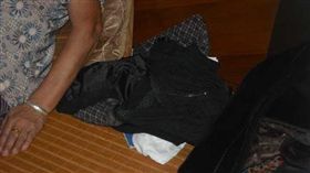 套塑膠袋闖臥房…搶退休金惡嫌竟是金孫　奶奶哭了幫求情
圖翻攝自新浪浙江