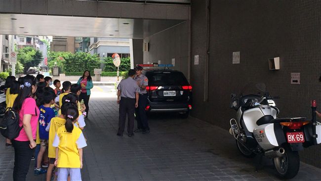 小小「波麗士」體驗營　體會警察辛勞