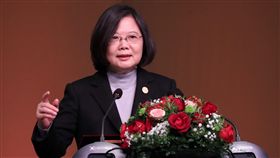 總統訪巴拉圭  辦晚宴謝僑胞（1）總統蔡英文（圖）訪友邦巴拉圭，16日舉行晚宴感謝僑胞。中央社記者裴禛亞松森攝  107年8月16日