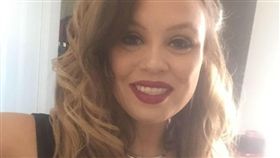 鼻酸！單親媽護3童　肉身擋卡車慘死
美國,單親媽媽,軍護士,肉身擋車,Kharisma Ashlee James
翻攝自推特、gofundme