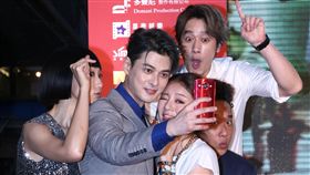 電影版《鬥魚》晚間首映  郭品超、安以軒、陸明君等演員出席造勢[20180816台北訊]