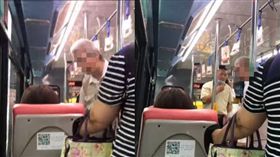 阿伯公車無理咆嘯低血糖女子飲食，遭司機霸氣請下車。（圖／翻攝黑色豪門企業）
